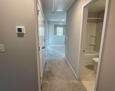 618 Firebrick Drive - Photo Thumbnail 10