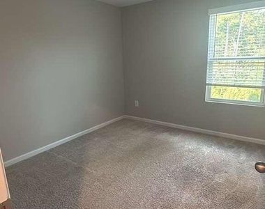 618 Firebrick Drive - Photo Thumbnail 6