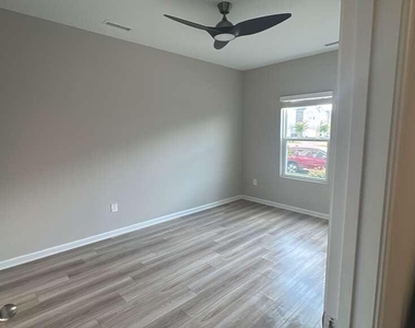 618 Firebrick Drive - Photo Thumbnail 37