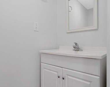1318 Bainbridge Street - Photo Thumbnail 10