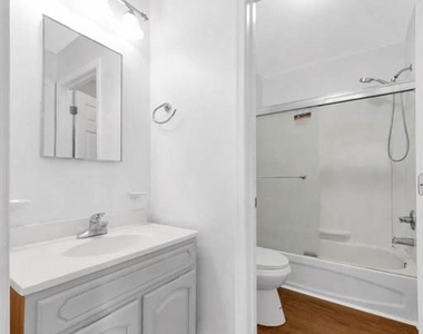 1318 Bainbridge Street - Photo Thumbnail 9