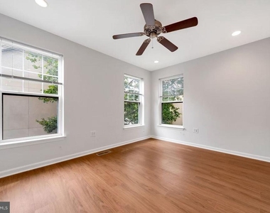 1318 Bainbridge Street - Photo Thumbnail 13