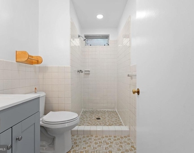 906 Rhawn Street - Photo Thumbnail 14