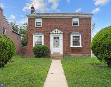906 Rhawn Street - Photo Thumbnail 3