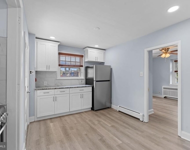 906 Rhawn Street - Photo Thumbnail 13