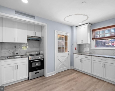 906 Rhawn Street - Photo Thumbnail 7