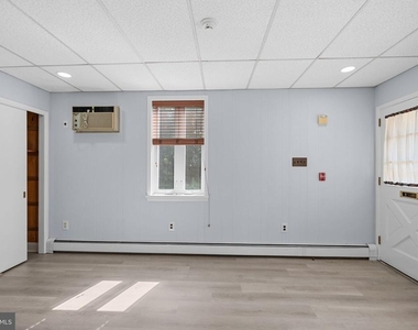 906 Rhawn Street - Photo Thumbnail 12