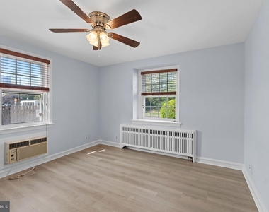 906 Rhawn Street - Photo Thumbnail 18