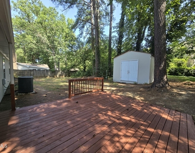 1410 Suterland Road - Photo Thumbnail 19