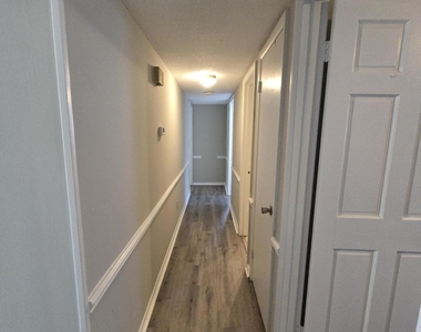 1410 Suterland Road - Photo Thumbnail 5