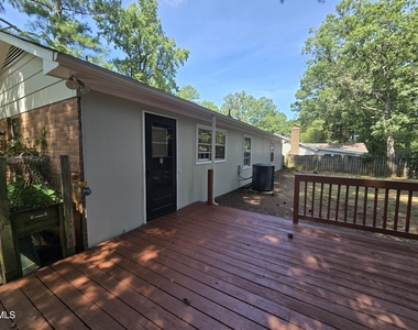1410 Suterland Road - Photo Thumbnail 21