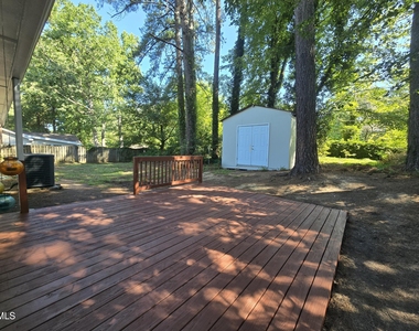 1410 Suterland Road - Photo Thumbnail 24