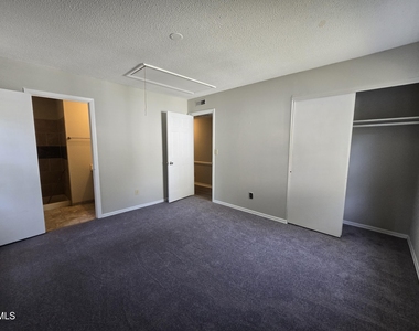 1410 Suterland Road - Photo Thumbnail 16