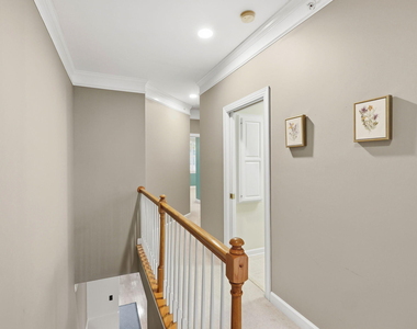 305 Presque Isle Lane - Photo Thumbnail 14