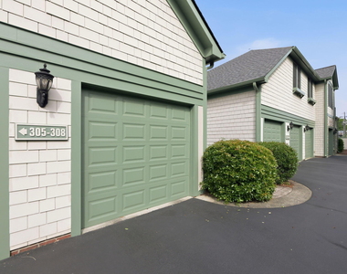 305 Presque Isle Lane - Photo Thumbnail 3