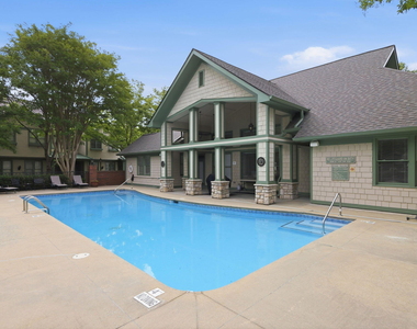 305 Presque Isle Lane - Photo Thumbnail 32