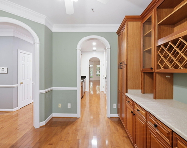 305 Presque Isle Lane - Photo Thumbnail 8