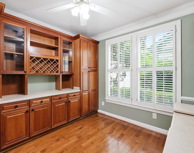 305 Presque Isle Lane - Photo Thumbnail 7