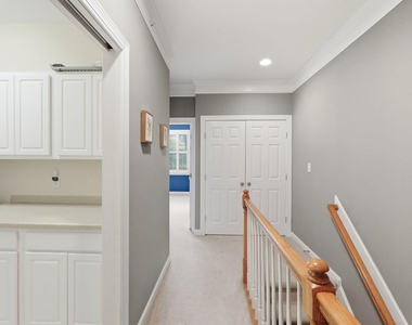 305 Presque Isle Lane - Photo Thumbnail 15