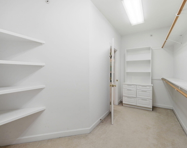 305 Presque Isle Lane - Photo Thumbnail 22