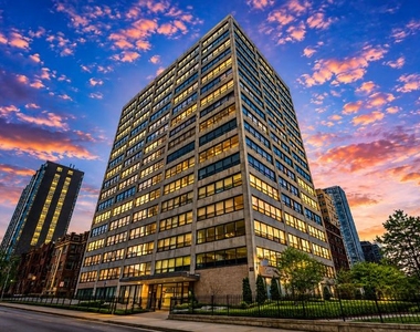 4180 N Marine Dr - Photo Thumbnail 5