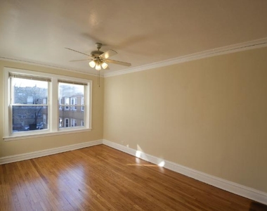4824-30 W Addison St - Photo Thumbnail 2