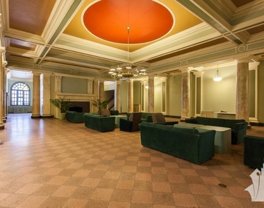 540 W Briar Pl - Photo Thumbnail 1