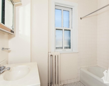 540 W Briar Pl - Photo Thumbnail 7