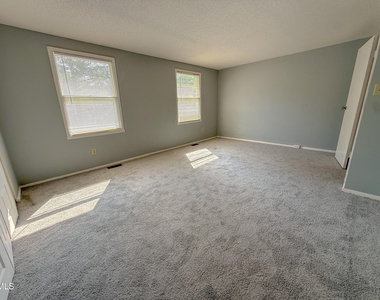 7718 Kelley Court - Photo Thumbnail 8
