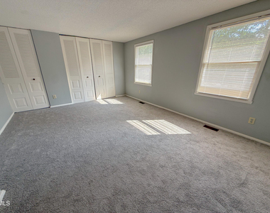 7718 Kelley Court - Photo Thumbnail 7