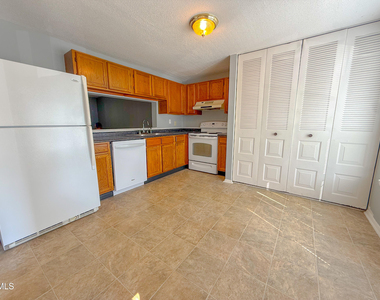 7718 Kelley Court - Photo Thumbnail 3