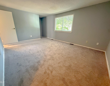 7718 Kelley Court - Photo Thumbnail 11