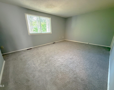 7718 Kelley Court - Photo Thumbnail 10