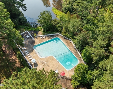 667 Pine Ridge Place - Photo Thumbnail 16