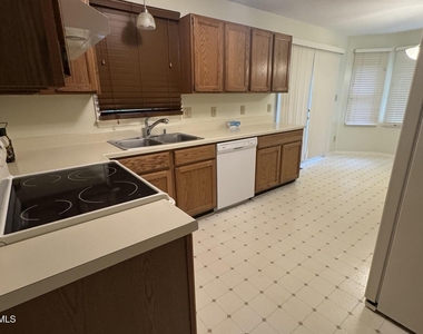 5019 Simmons Branch Trail - Photo Thumbnail 8