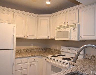 1031 Nicholwood Drive - Photo Thumbnail 10