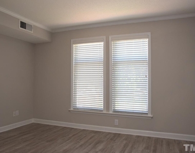 1031 Nicholwood Drive - Photo Thumbnail 19