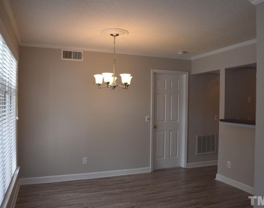 1031 Nicholwood Drive - Photo Thumbnail 7
