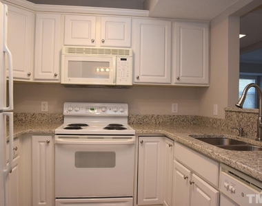 1031 Nicholwood Drive - Photo Thumbnail 11