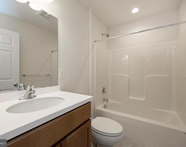 412 Ridgewood Drive - Photo Thumbnail 15