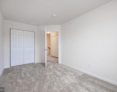 412 Ridgewood Drive - Photo Thumbnail 18