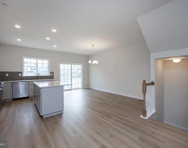 412 Ridgewood Drive - Photo Thumbnail 14