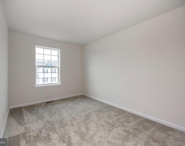 412 Ridgewood Drive - Photo Thumbnail 16