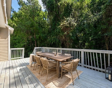 112 Taylors Creek Court - Photo Thumbnail 30