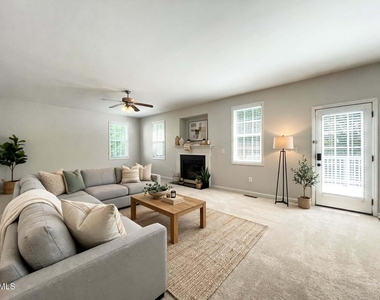 112 Taylors Creek Court - Photo Thumbnail 9