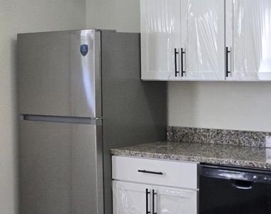 515 N York Road - Photo Thumbnail 3