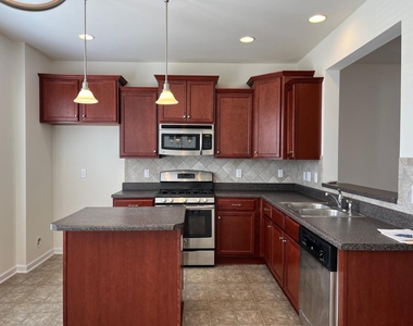 4476 Middletown Drive - Photo Thumbnail 5