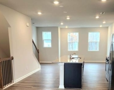 171 Garden Vine Trail - Photo Thumbnail 7