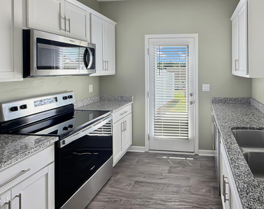 1503 Gracie Lane - Photo Thumbnail 7