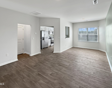 1503 Gracie Lane - Photo Thumbnail 4